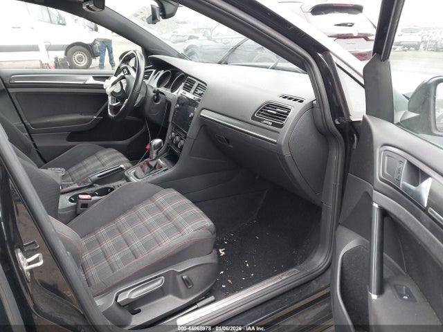 2018 VOLKSWAGEN GOLF GTI 3VW447AU6JM293995 Photo 4