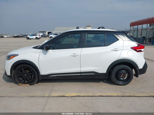 3N1CP5CU8KL499269 Nissan KICKS SR