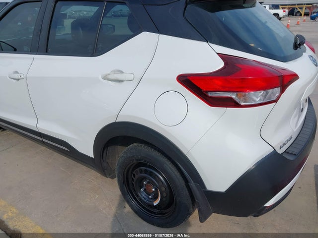 3N1CP5CU8KL499269 Nissan KICKS SR