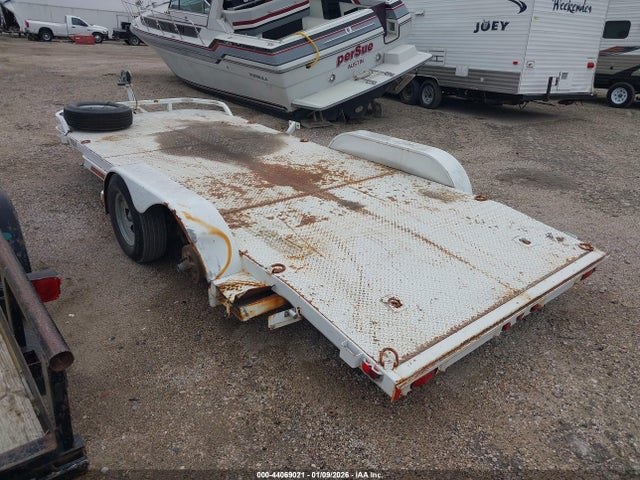44069021 :رقم المزاد ، 16VCX1827Y1E29380 vin ، 1999 Big Tex Trailer  16' Autohauler مزاد بيع