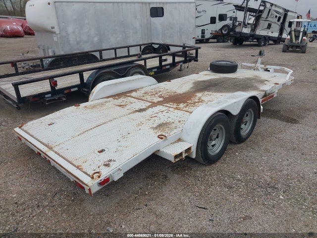 44069021 :رقم المزاد ، 16VCX1827Y1E29380 vin ، 1999 Big Tex Trailer  16' Autohauler مزاد بيع