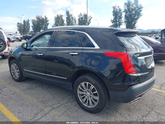 2018 CADILLAC XT5 1GYKNCRS8JZ100919 Photo 2
