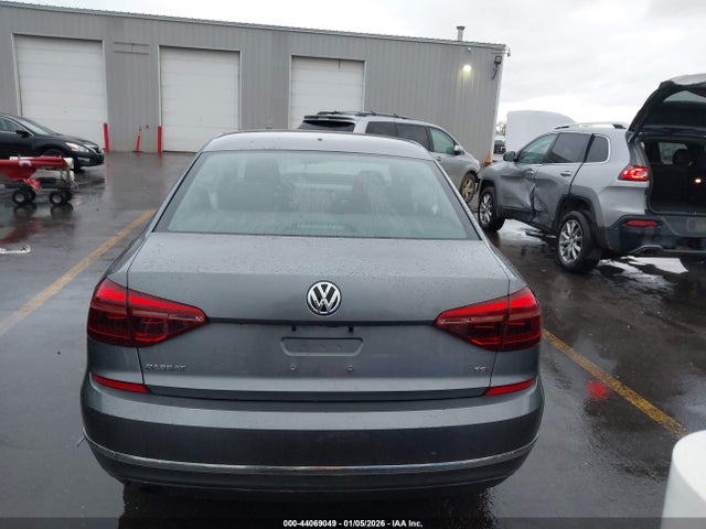 1VWAA7A32JC046042 Volkswagen Passat 2.0t R-line/2.0t S