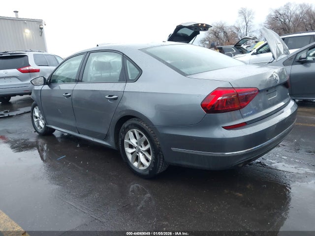 1VWAA7A32JC046042 Volkswagen Passat 2.0t R-line/2.0t S