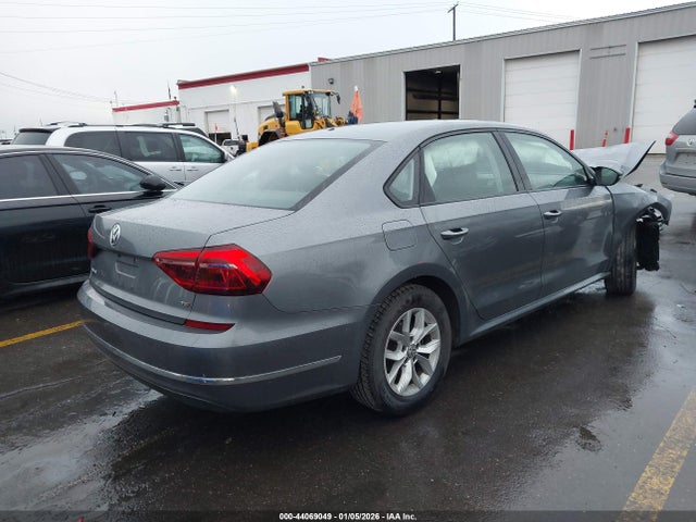 1VWAA7A32JC046042 Volkswagen Passat 2.0t R-line/2.0t S