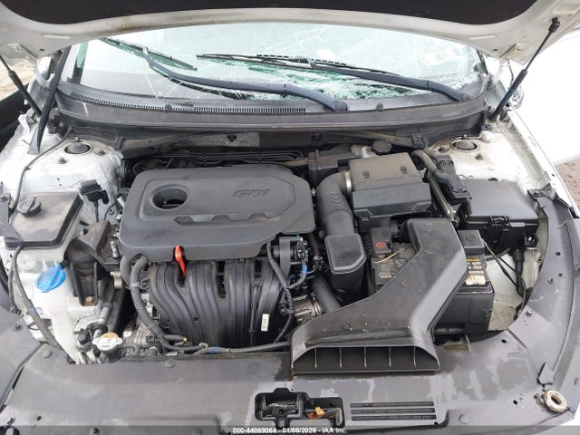 5NPE24AF9JH680477 Hyundai SONATA SE