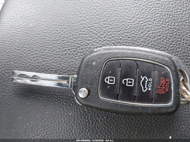 5NPE24AF9JH680477 Hyundai SONATA SE