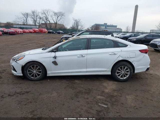5NPE24AF9JH680477 Hyundai SONATA SE
