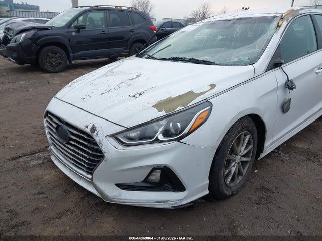 5NPE24AF9JH680477 Hyundai SONATA SE