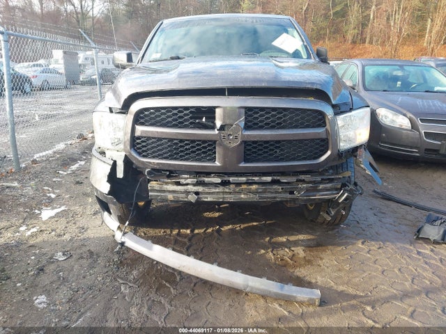 44069117 :رقم المزاد ، 1C6RR7FT5HS581901 vin ، 2017 Ram 1500 Express  4x4 6'4 Box مزاد بيع