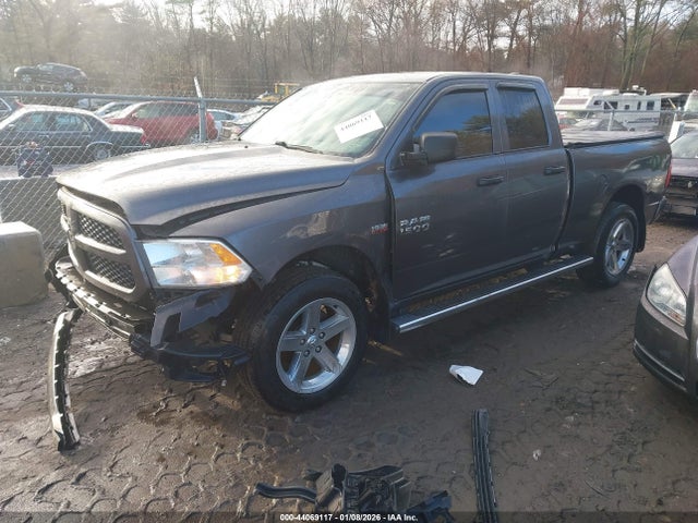 44069117 :رقم المزاد ، 1C6RR7FT5HS581901 vin ، 2017 Ram 1500 Express  4x4 6'4 Box مزاد بيع
