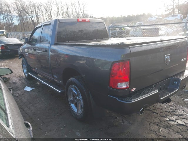 44069117 :رقم المزاد ، 1C6RR7FT5HS581901 vin ، 2017 Ram 1500 Express  4x4 6'4 Box مزاد بيع
