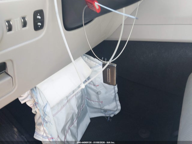 2022 JEEP WAGONEER 1C4SJVAT1NS206824 Photo 10