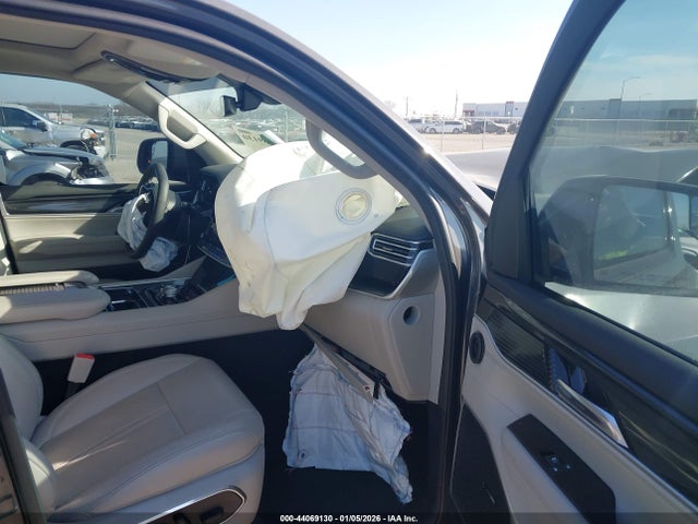 2022 JEEP WAGONEER 1C4SJVAT1NS206824 Photo 4