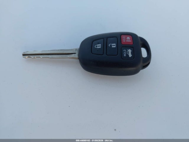 5YFBURHE0HP620043 Toyota COROLLA LE