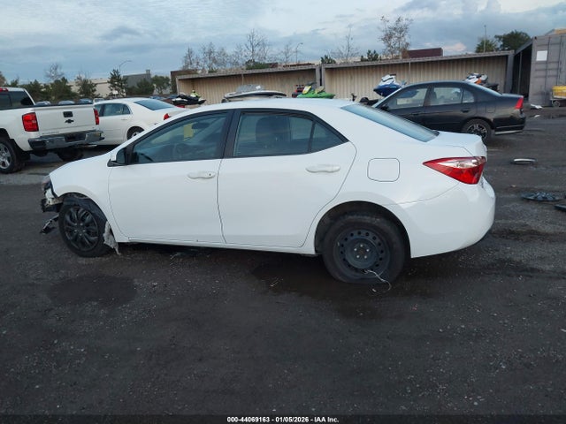 5YFBURHE0HP620043 Toyota COROLLA LE