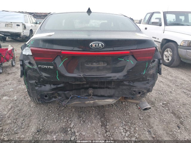3KPF24AD4KE109746 KIA Forte Lxs