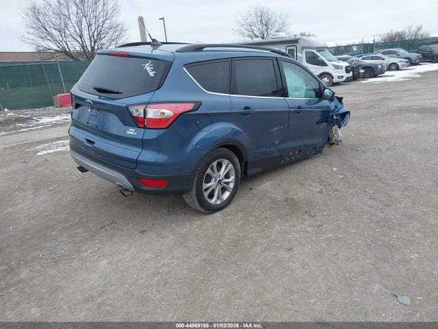 1FMCU9GD9JUC24100 Ford ESCAPE SE
