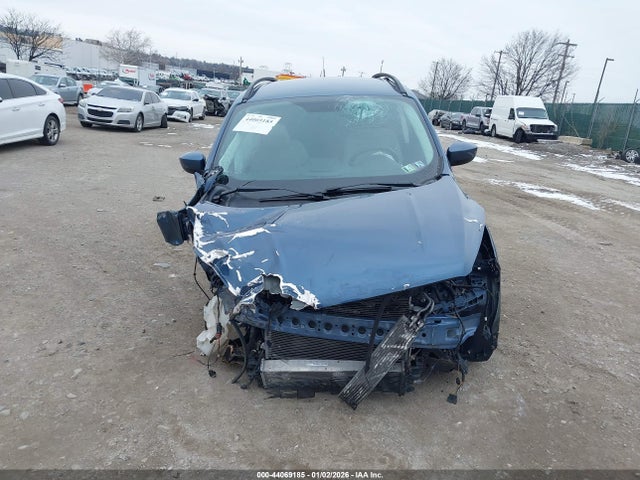 1FMCU9GD9JUC24100 Ford ESCAPE SE