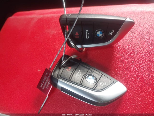 2021 BMW X1 WBXJG7C0XM5S25736 Photo 10