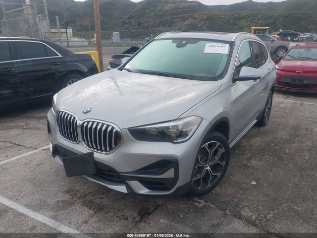 2021 BMW X1 WBXJG7C0XM5S25736 Photo 1