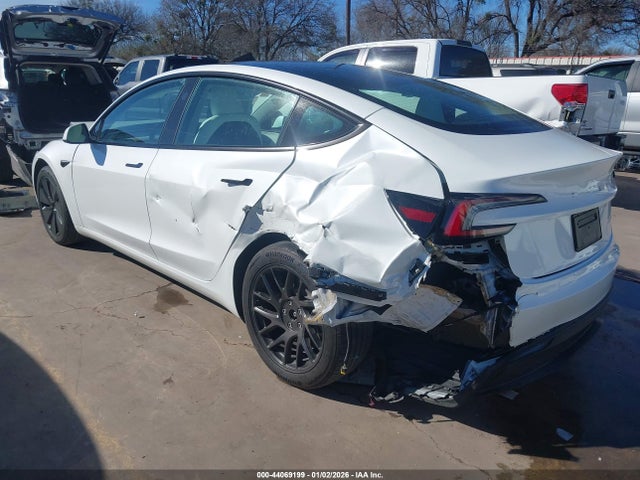 2024 TESLA MODEL 3 5YJ3E1EB6RF792488 Photo 2