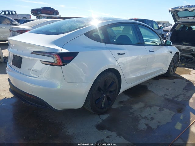 2024 TESLA MODEL 3 5YJ3E1EB6RF792488 Photo 3