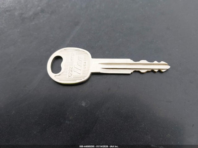 2005 KIA SORENTO KNDJC733255389499 Photo 10