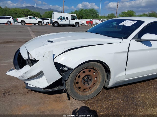 Ford Mustang Ecoboost 2018 1FA6P8TH8J5107054 Image 19