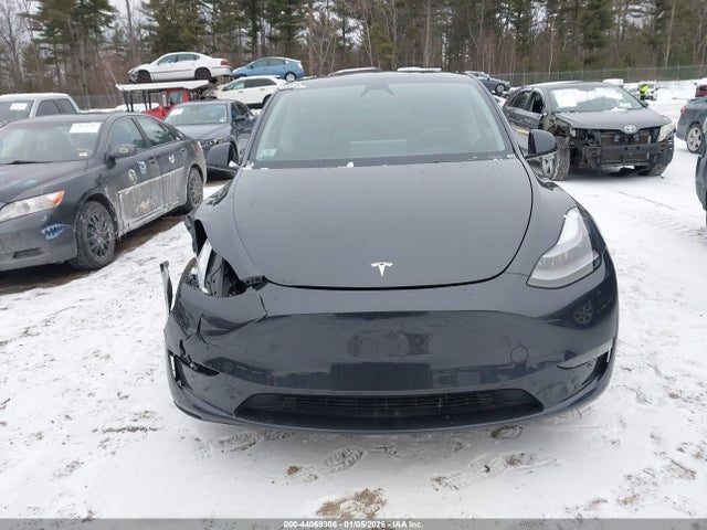 7SAYGAEE0SF255747 Tesla Model Y Long Range Dual Motor All-wheel Drive