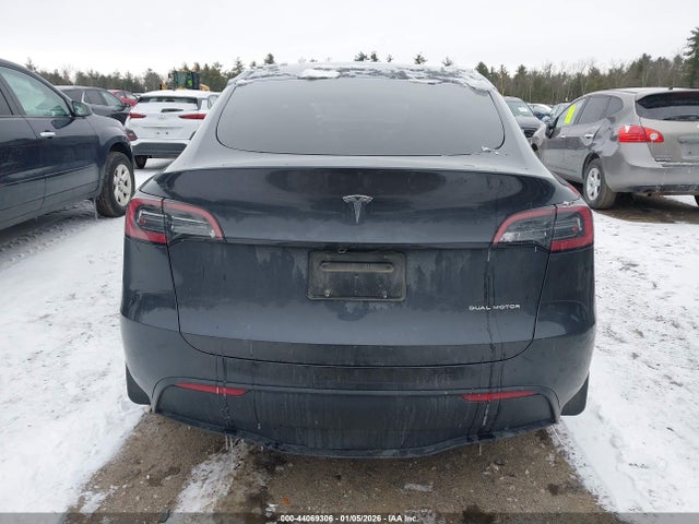 7SAYGAEE0SF255747 Tesla Model Y Long Range Dual Motor All-wheel Drive