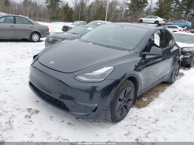 7SAYGAEE0SF255747 Tesla Model Y Long Range Dual Motor All-wheel Drive