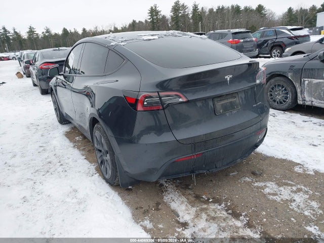 7SAYGAEE0SF255747 Tesla Model Y Long Range Dual Motor All-wheel Drive