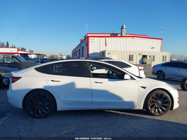 44069309 :رقم المزاد ، 5YJ3E1EC9MF020312 vin ، 2021 Tesla Model 3 Performance Dual Motor All-wheel Drive مزاد بيع