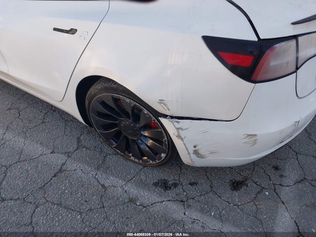 44069309 :رقم المزاد ، 5YJ3E1EC9MF020312 vin ، 2021 Tesla Model 3 Performance Dual Motor All-wheel Drive مزاد بيع
