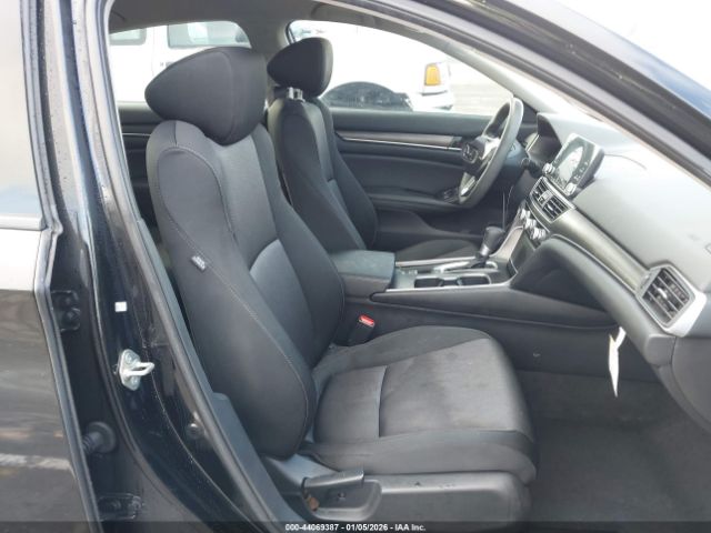 2019 HONDA ACCORD 1HGCV1F16KA175307 Photo 4
