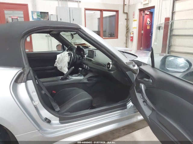 2019 FIAT 124 SPIDER JC1NFAEK7K0142978 Photo 4