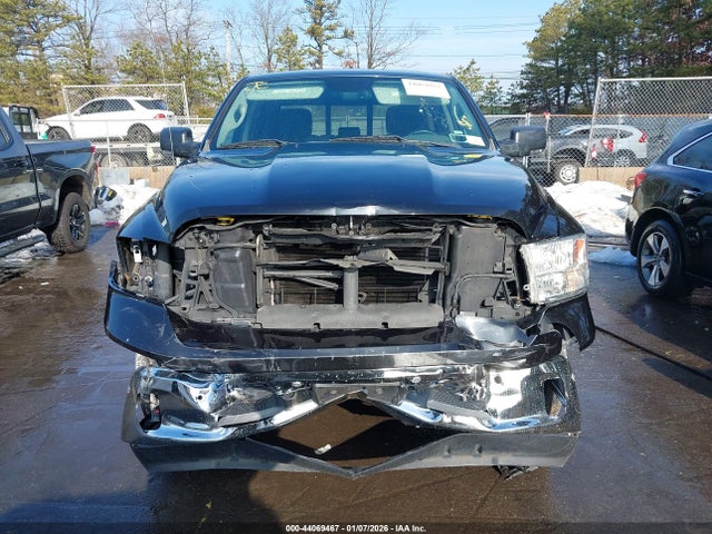 44069467 :رقم المزاد ، 1C6RR7LT8JS276287 vin ، 2018 Ram 1500 Big Horn  4x4 5'7 Box مزاد بيع