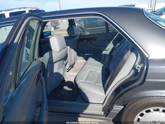 Продаж на аукціоні авто 1989 Mercedes-benz 420 Sel, vin: WDBCA35EOKA487955, номер лоту: 44069481