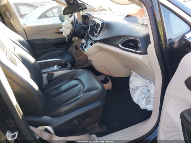 2018 CHRYSLER PACIFICA 2C4RC1EG5JR157234 Photo 4