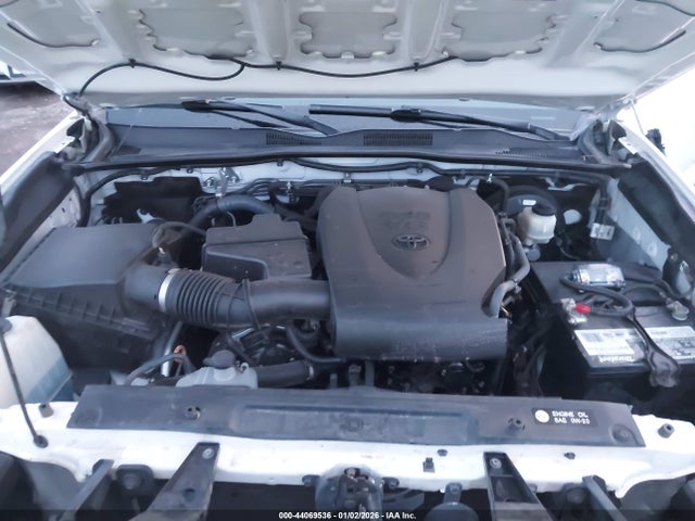 3TMAZ5CN3GM020460 Toyota Tacoma Sr5 V6