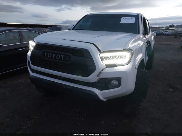 3TMAZ5CN3GM020460 Toyota Tacoma Sr5 V6