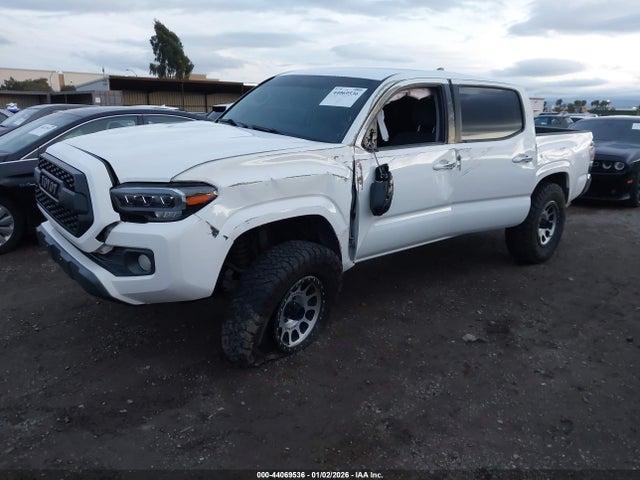 3TMAZ5CN3GM020460 Toyota Tacoma Sr5 V6