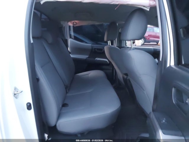 3TMAZ5CN3GM020460 Toyota Tacoma Sr5 V6