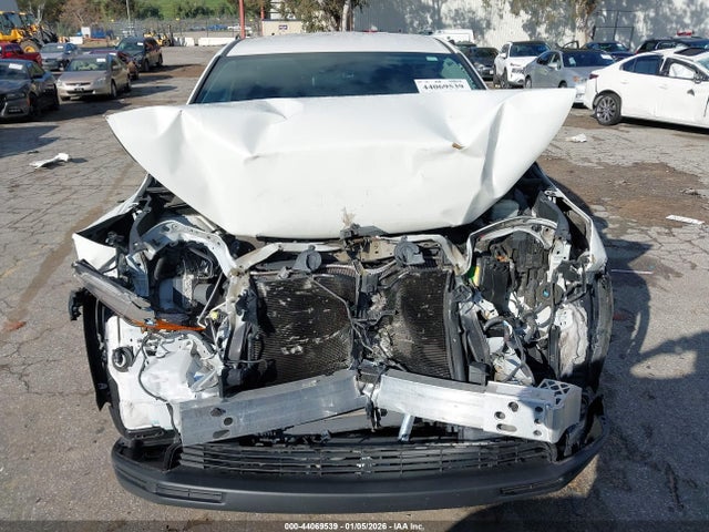 5TDZKRFH3GS135855 Toyota Highlander Le V6