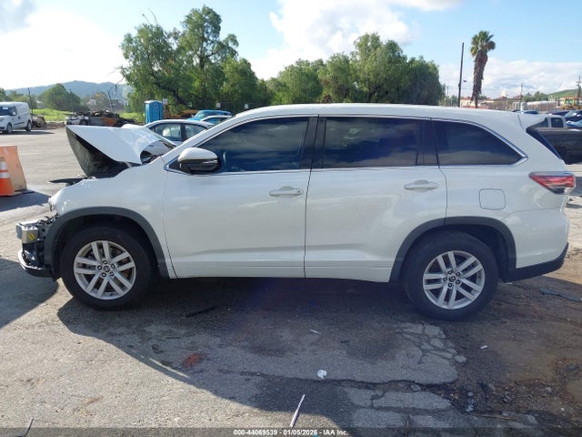 5TDZKRFH3GS135855 Toyota Highlander Le V6