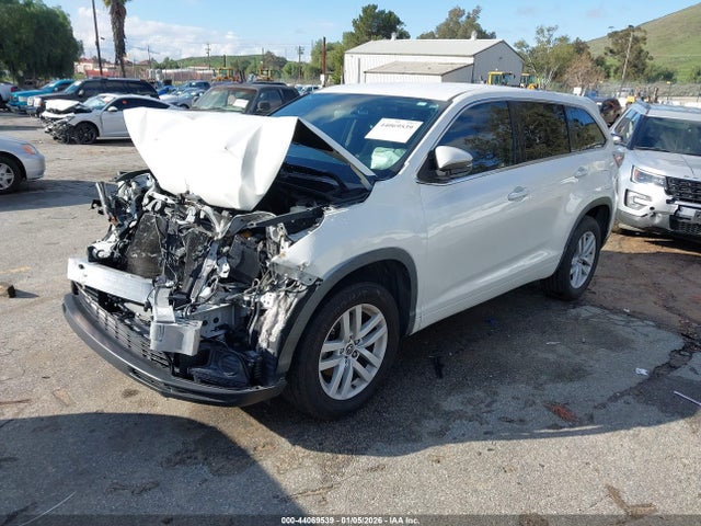 5TDZKRFH3GS135855 Toyota Highlander Le V6