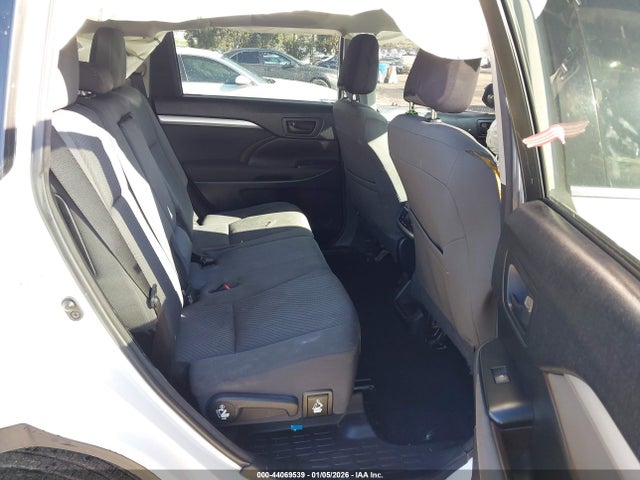 5TDZKRFH3GS135855 Toyota Highlander Le V6