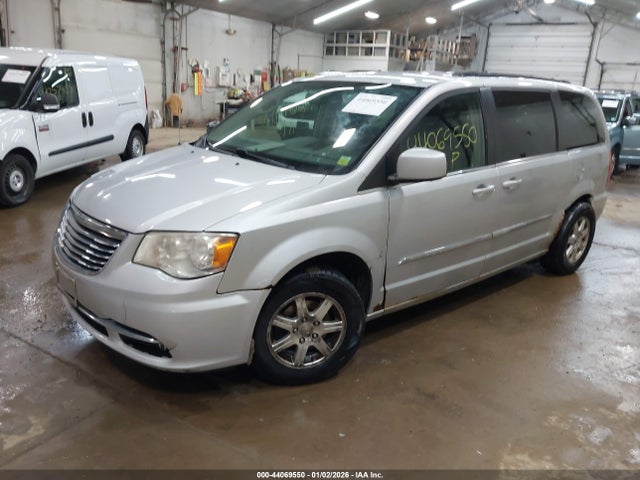 2011 Chrysler Town & Country Touring მანქანა იყიდება აუქციონზე, vin: 2A4RR5DG2BR704074, აუქციონის ნომერი: 44069550