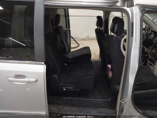 2011 Chrysler Town & Country Touring მანქანა იყიდება აუქციონზე, vin: 2A4RR5DG2BR704074, აუქციონის ნომერი: 44069550